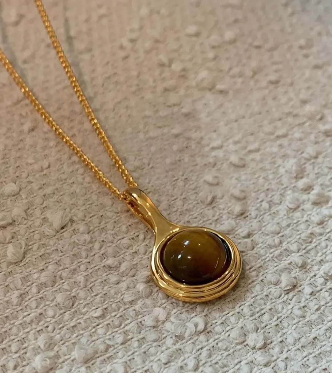 Cats eye pendant and chain 18k gold plated jewellery