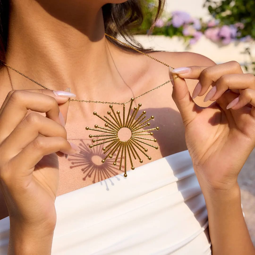 Chain and sun shined pendant 18k gold plated jewellery